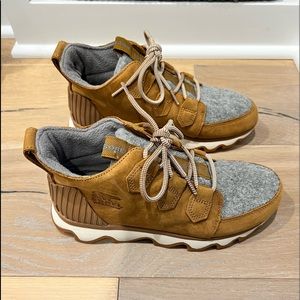 Women’s Kinetic Caribou size 7